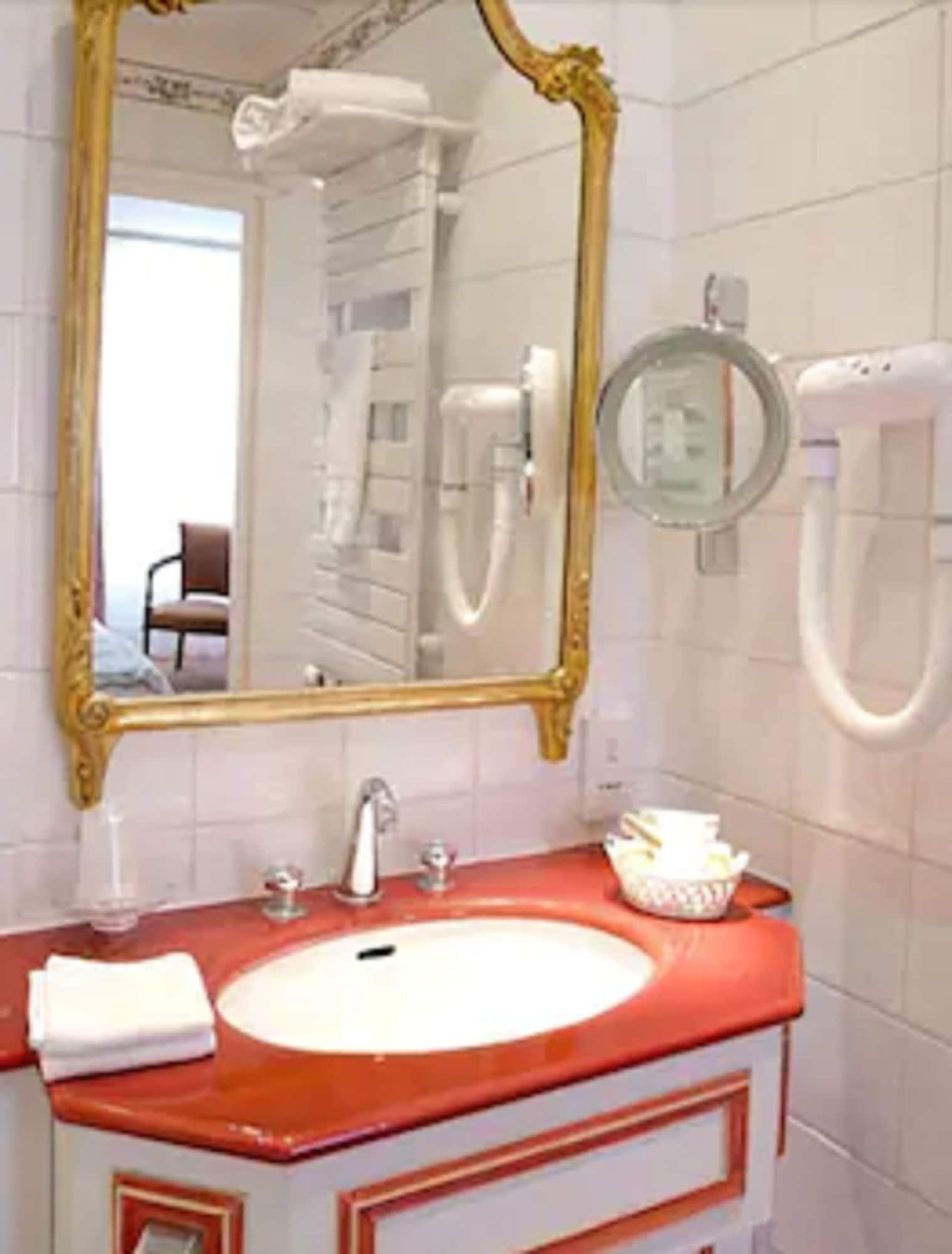 Hotel Le Regent Париж Экстерьер фото
